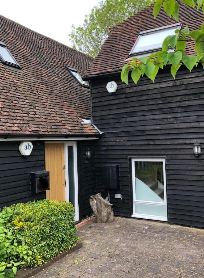 クランリーThe Barn Houseアパートメント エクステリア 写真